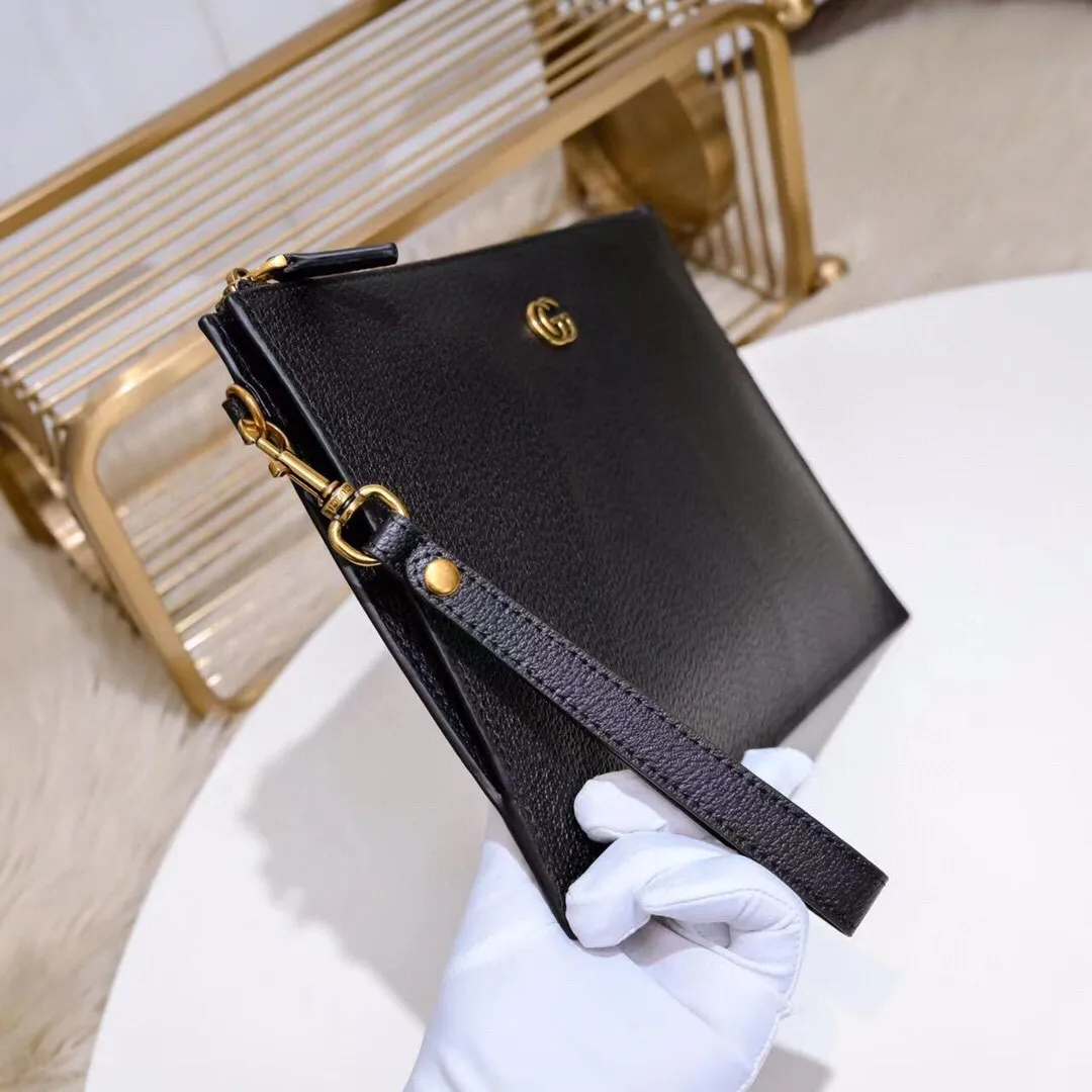 【2026】【GUCCI 公式 旗艦店】クッチ  クラッチバッグ 当日出荷 好評に付き再入荷！28*20CM