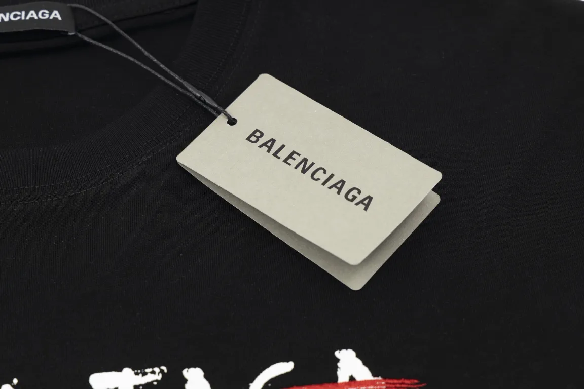 【2026】【BALENCIAGA  公式旗艦店】 バレンシアガ    Tシャツご好評に付き再入荷！