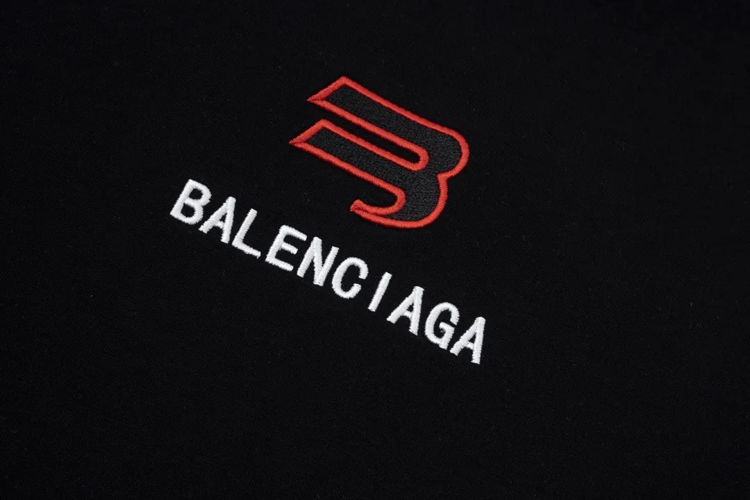 【2026】【BALENCIAGA  公式旗艦店】 バレンシアガ    Tシャツご好評に付き再入荷！