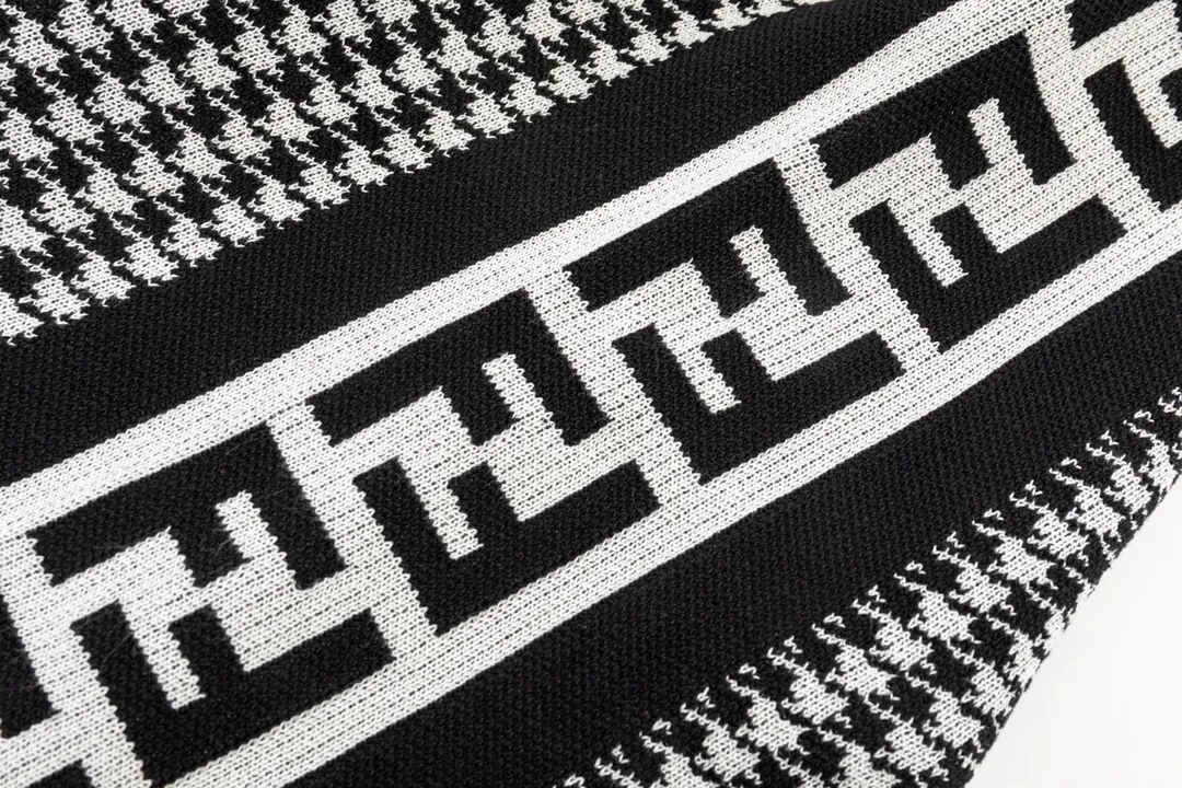 【2026】【FENDI  公式旗艦店】フェンディ   ショートパンツご好評に付き再入荷！