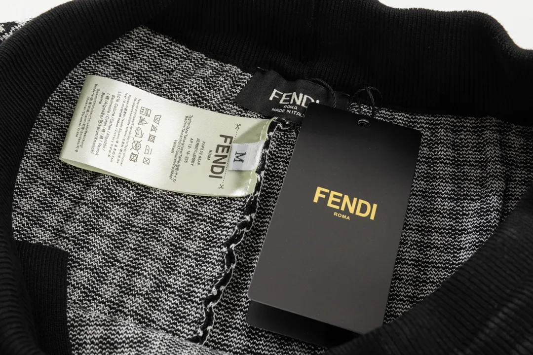 【2026】【FENDI  公式旗艦店】フェンディ   ショートパンツご好評に付き再入荷！