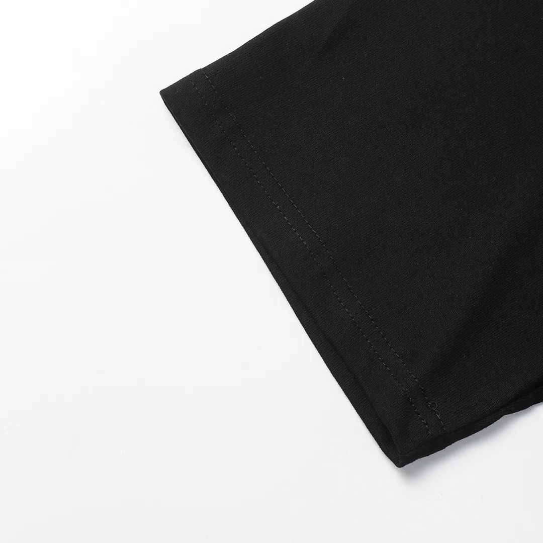 【2026】【GIVENCHY  公式旗艦店】ジバンシー   Tシャツ ご好評に付き再入荷！