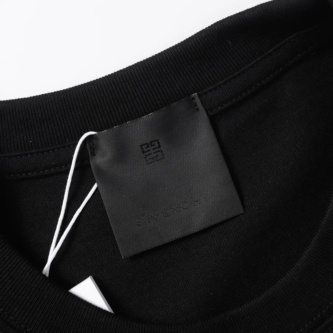 【2026】【GIVENCHY  公式旗艦店】ジバンシー   Tシャツ ご好評に付き再入荷！