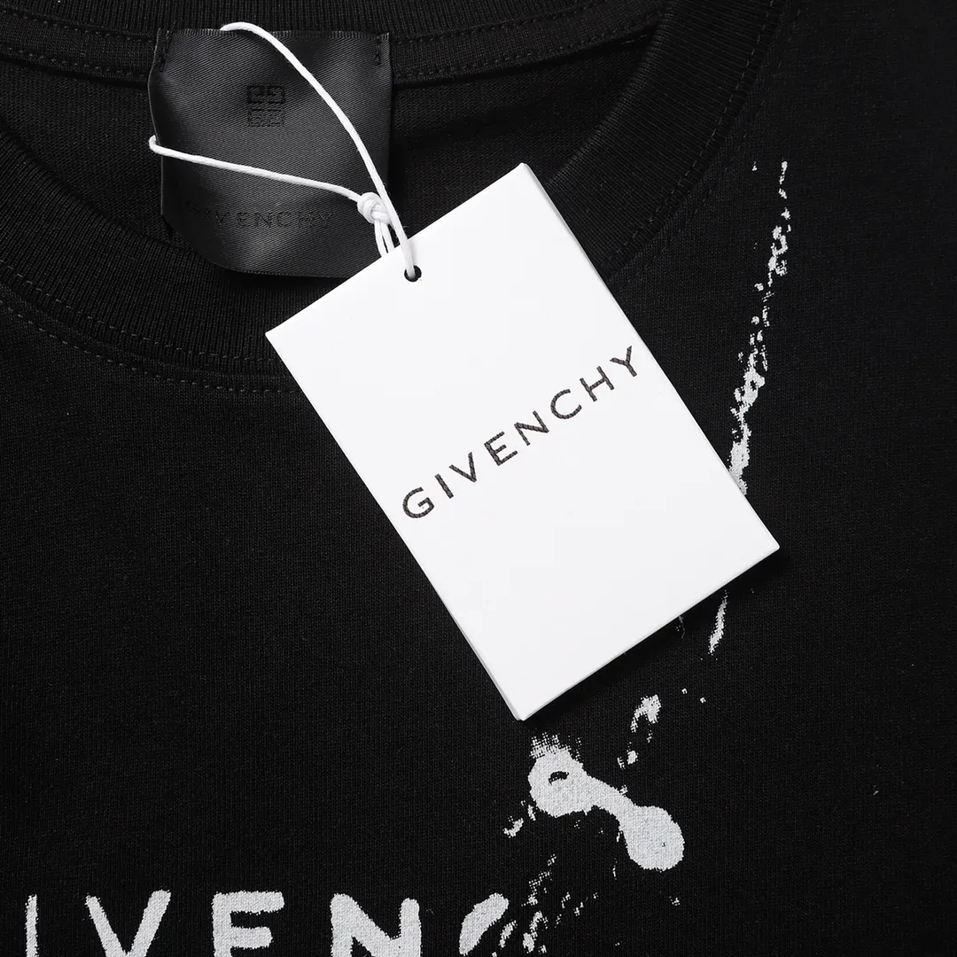 【2026】【GIVENCHY  公式旗艦店】ジバンシー   Tシャツ ご好評に付き再入荷！