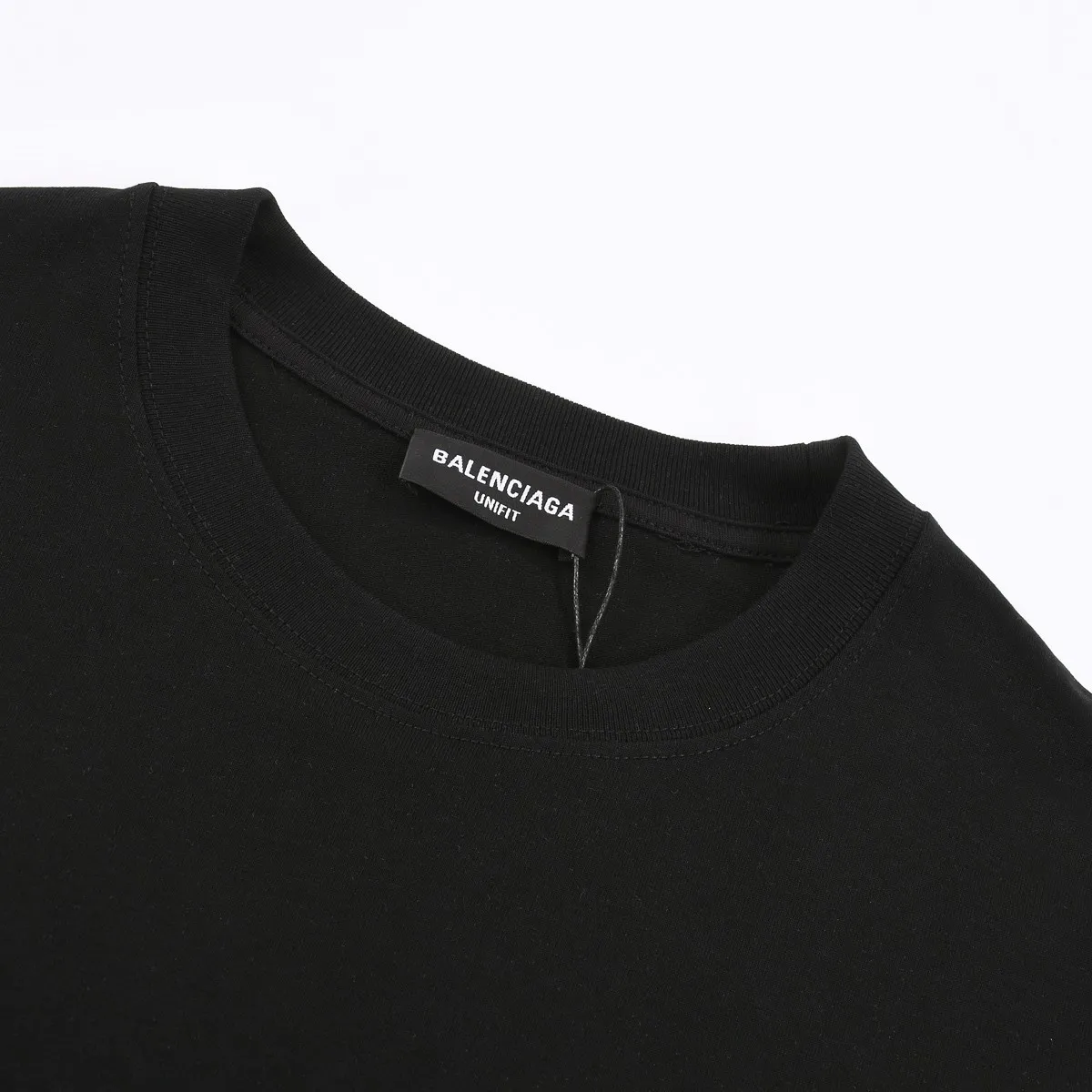 【2026】【 BALENCIAGA  公式旗艦店】バレンシアガ   Tシャツご好評に付き再入荷！