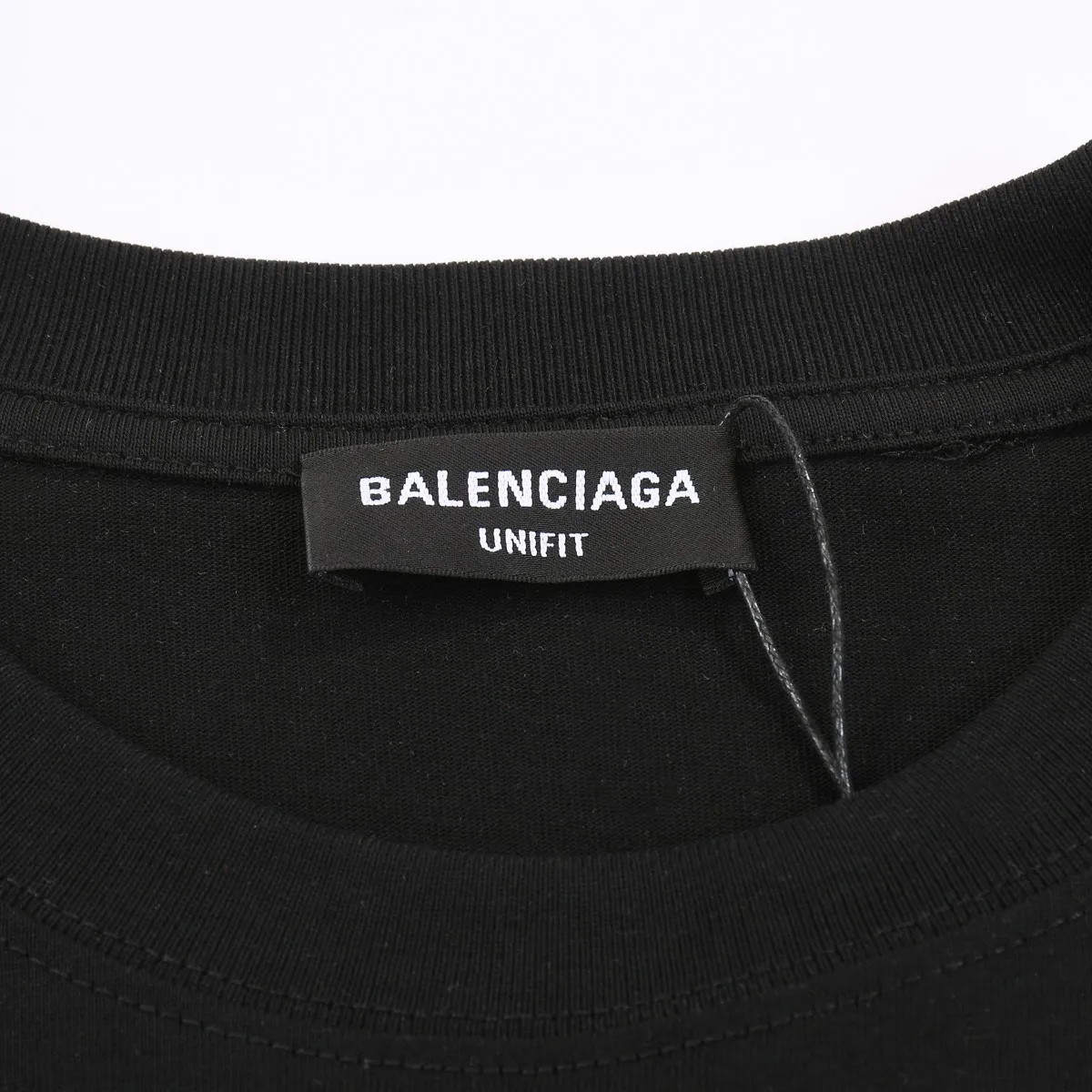 【2026】【 BALENCIAGA  公式旗艦店】バレンシアガ   Tシャツご好評に付き再入荷！