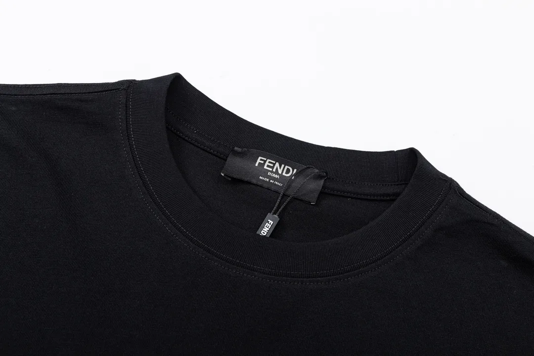 【2026】【FENDI  公式旗艦店】フェンディ   Tシャツご好評に付き再入荷！