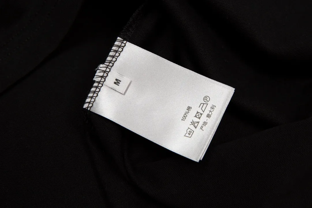 【2026】【DIOR 公式旗艦店】 ディオール    Tシャツご好評に付き再入荷！
