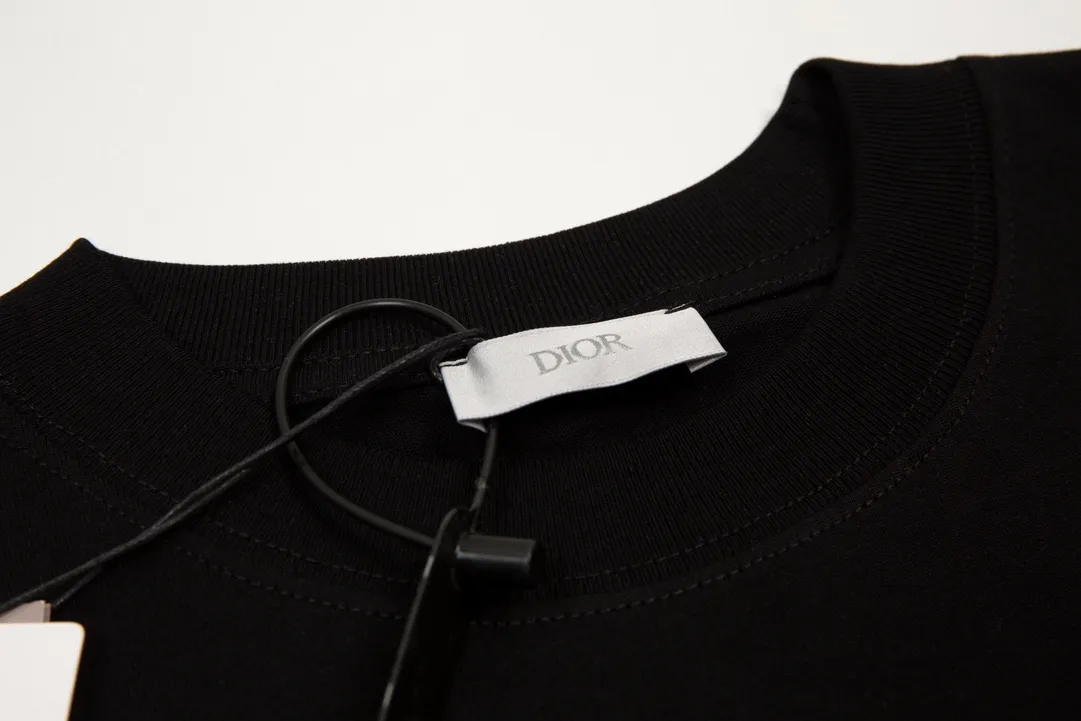 【2026】【DIOR 公式旗艦店】 ディオール    Tシャツご好評に付き再入荷！