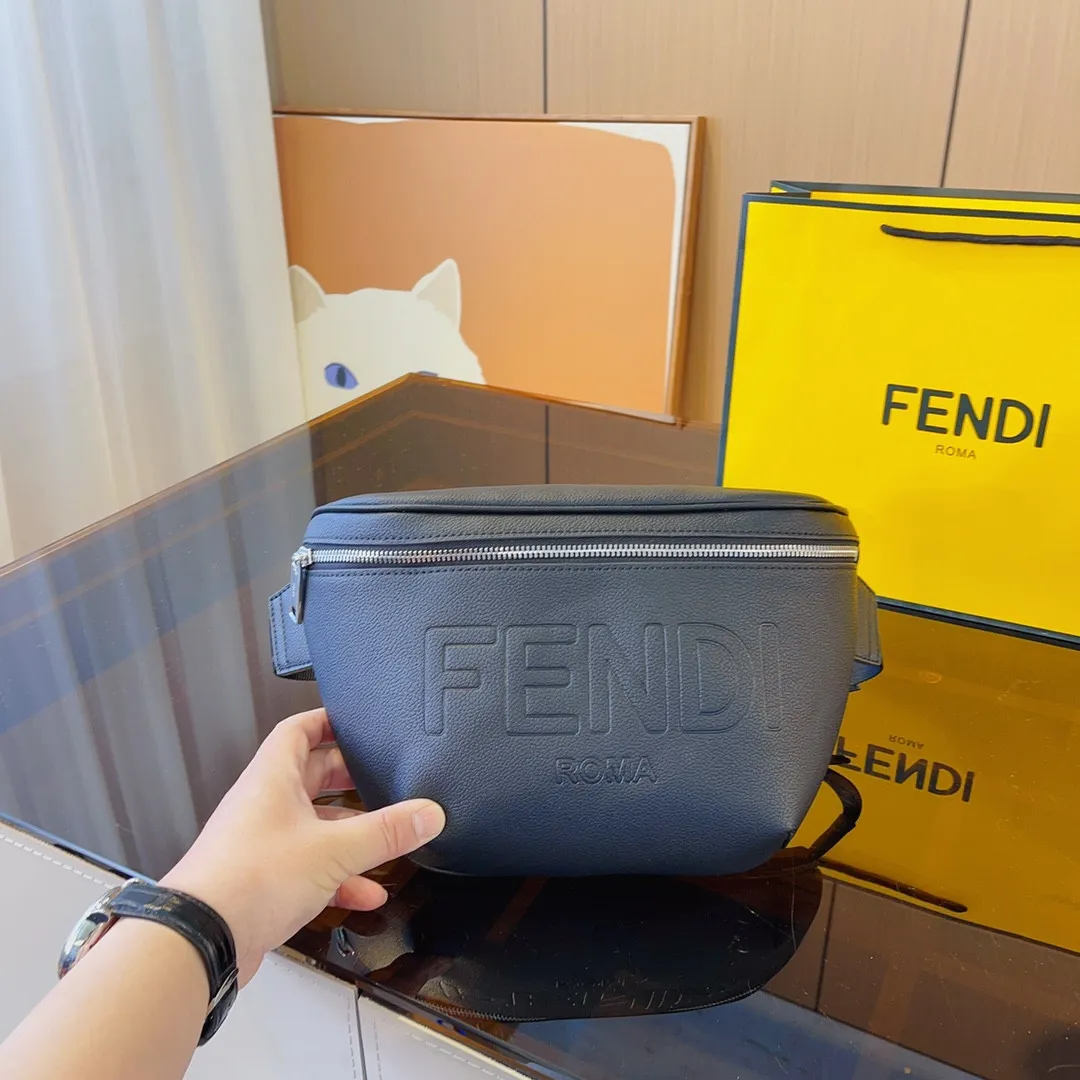 【2026】【FENDI 公式 旗艦店】 フェンディ  ウエストポーチ  当日出荷 好評に付き再入荷！29*8*16CM