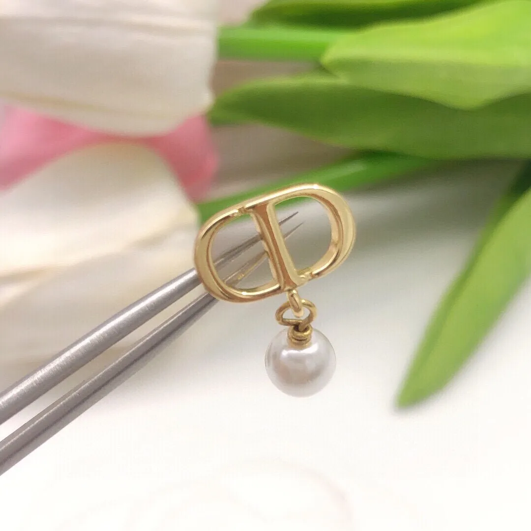 【2026】【DIOR】 ディオール  ファッションスタイルのイヤリング
