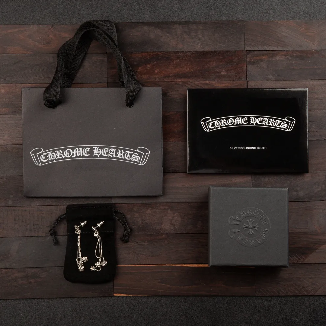 【2026】【CHROME HEARTS】 クロムハーツ  ファッションスタイルのイヤリング