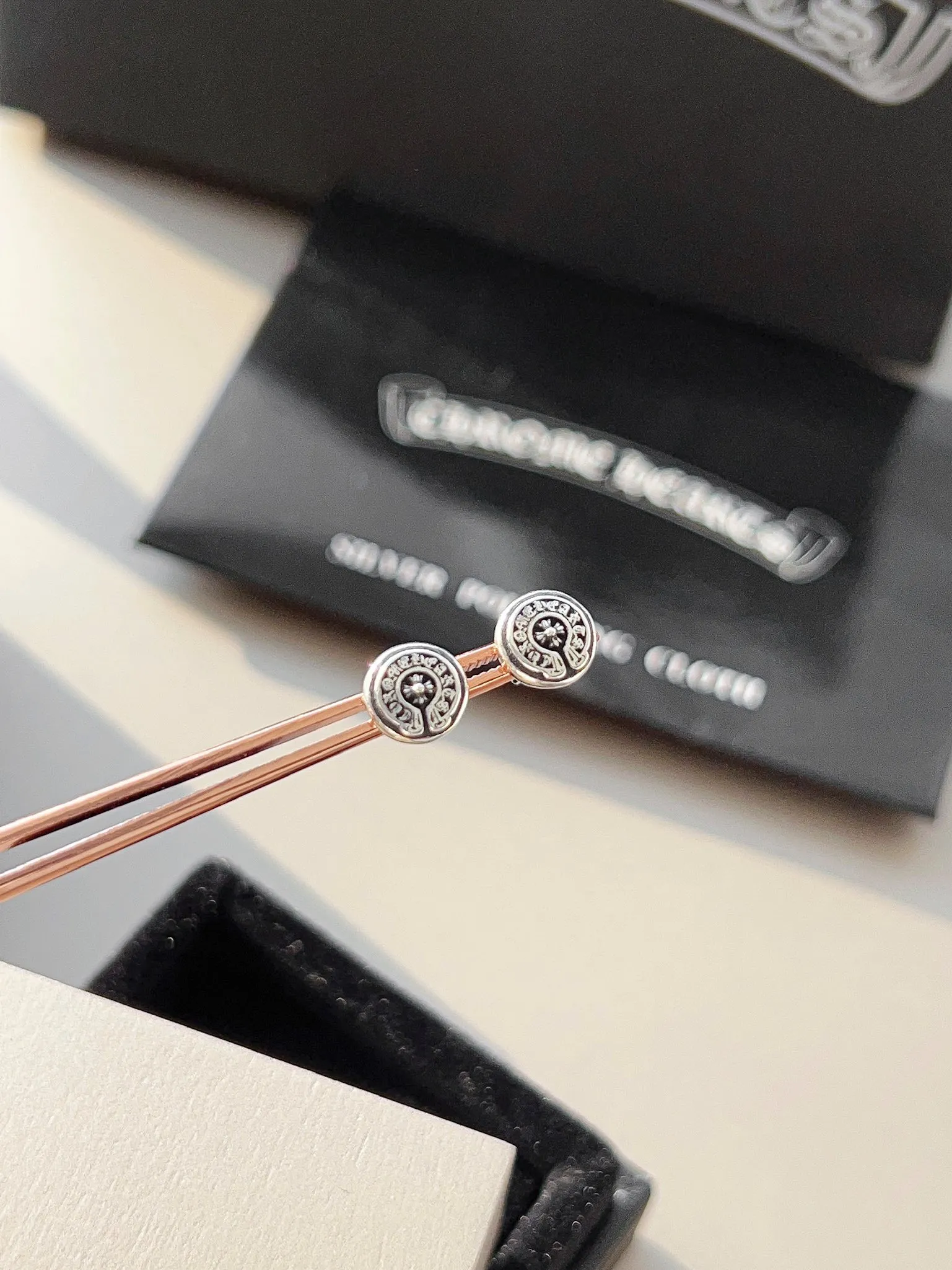 【2026】 【CHROME HEARTS】 クロムハーツ  ファッションスタイルのイヤリング