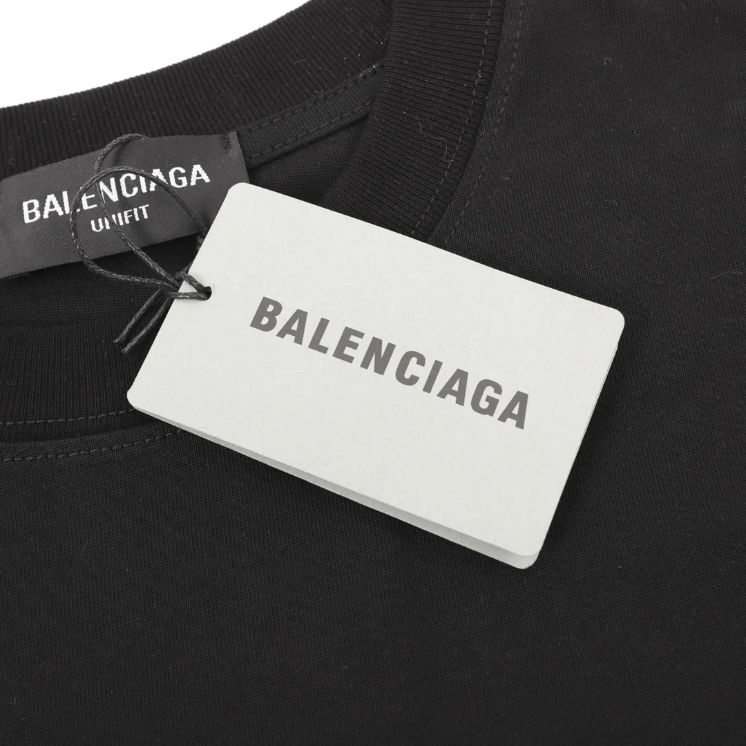 【2026】【BALENCIAGA  公式旗艦店】バレンシアガ     Tシャツご好評に付き再入荷！
