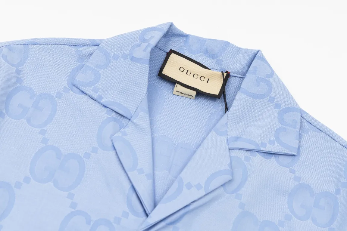 【2026】【GUCCI 公式旗艦店】 クッチ   半袖シャツ 好評に付き再入荷！