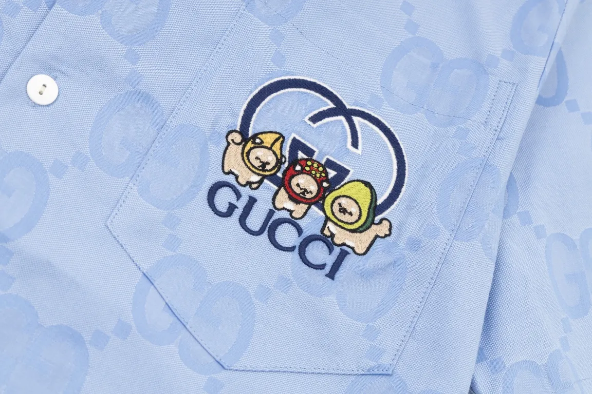 【2026】【GUCCI 公式旗艦店】 クッチ   半袖シャツ 好評に付き再入荷！