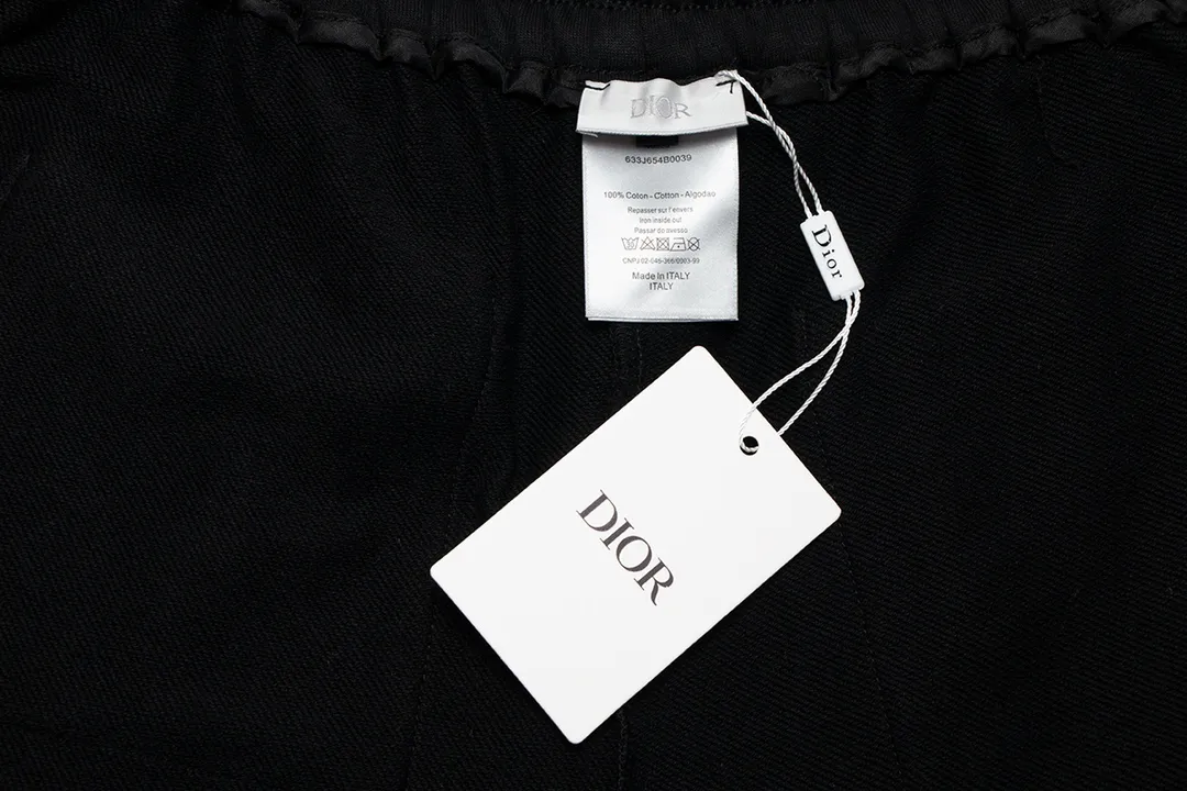 【2026】【DIOR  公式旗艦店】 ディオール   ショートパンツ  ご好評に付き再入荷！