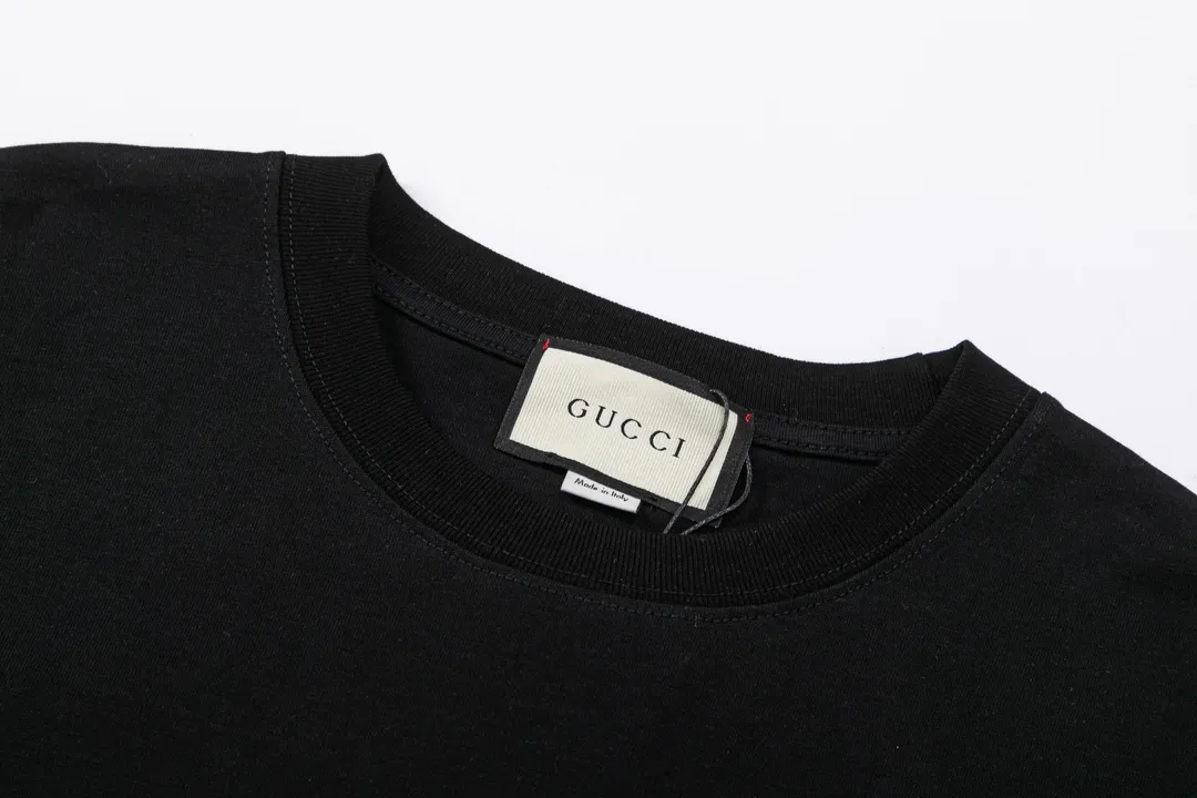 【2026】【GUCCI 公式旗艦店】 クッチ   Tシャツご好評に付き再入荷！