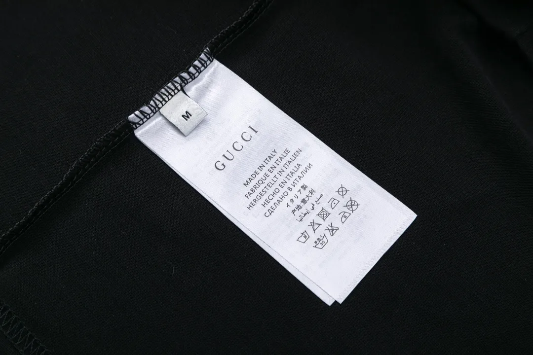 【2026】【GUCCI 公式旗艦店】 クッチ   Tシャツご好評に付き再入荷！