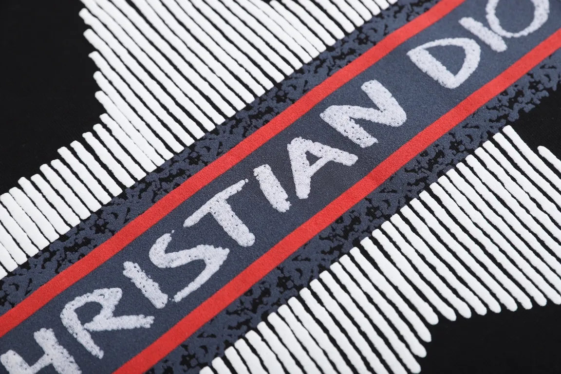 【2026】【DIOR 公式旗艦店】ディオール   Tシャツご好評に付き再入荷！