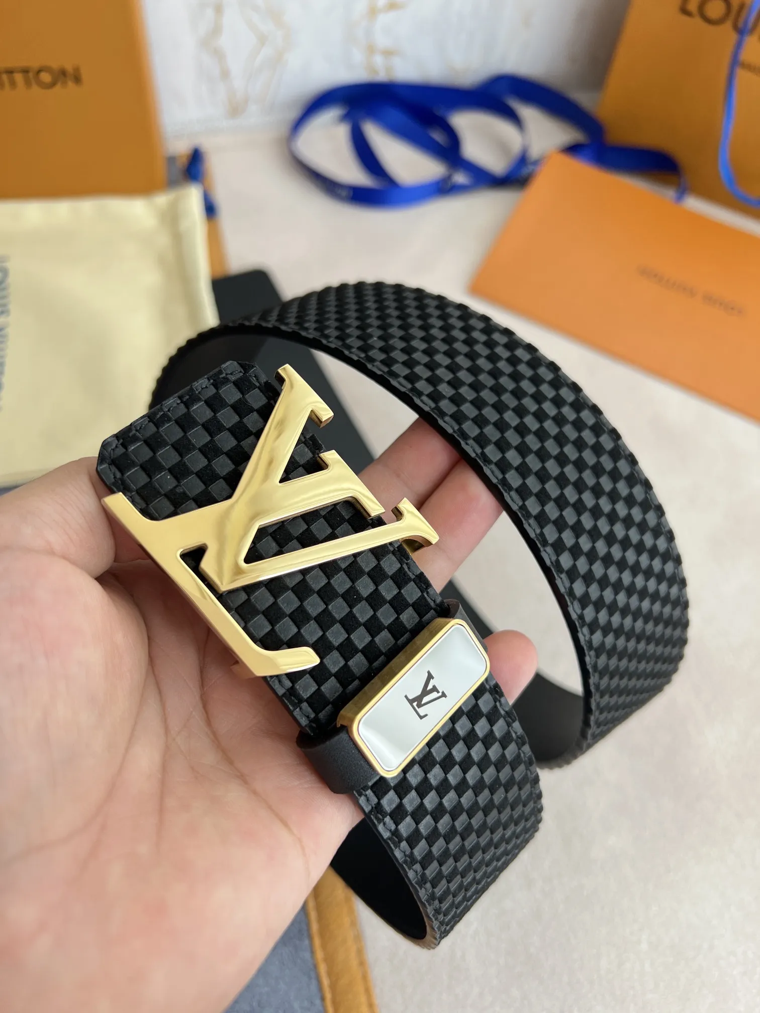 【2026】【LOUIS VUITTON】(ルイヴィトン) 4.0cm   ベルト メンズ