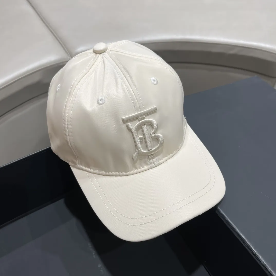 【2026】【BURBERRY  バーバリー】【数量限定】 野球帽 / ハット
