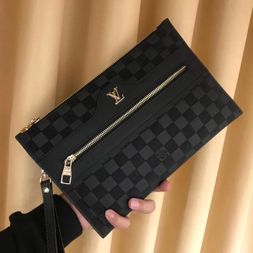 【2026】【LOUIS VUITTON 公式旗艦店】ルイヴィトン  クラッチバッグ  当日出荷 好評に付き再入荷！28*18*1CM