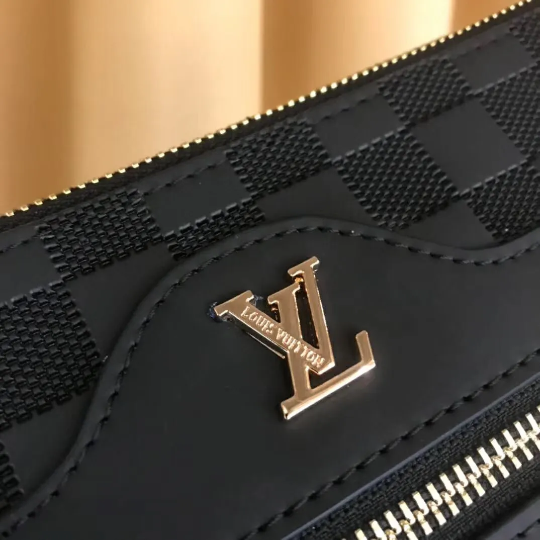 【2026】【LOUIS VUITTON 公式旗艦店】ルイヴィトン  クラッチバッグ  当日出荷 好評に付き再入荷！28*18*1CM