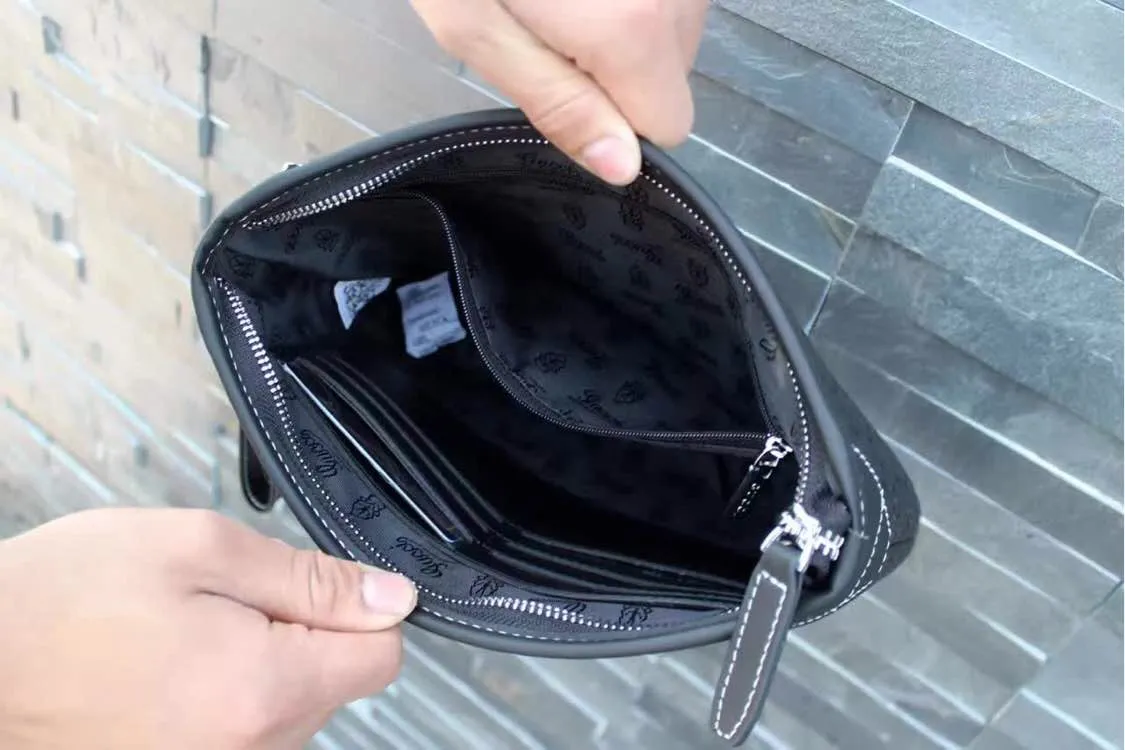 【2026】【GUCCI 公式 旗艦店】クッチ  クラッチバッグ 当日出荷 好評に付き再入荷！28*18*4CM
