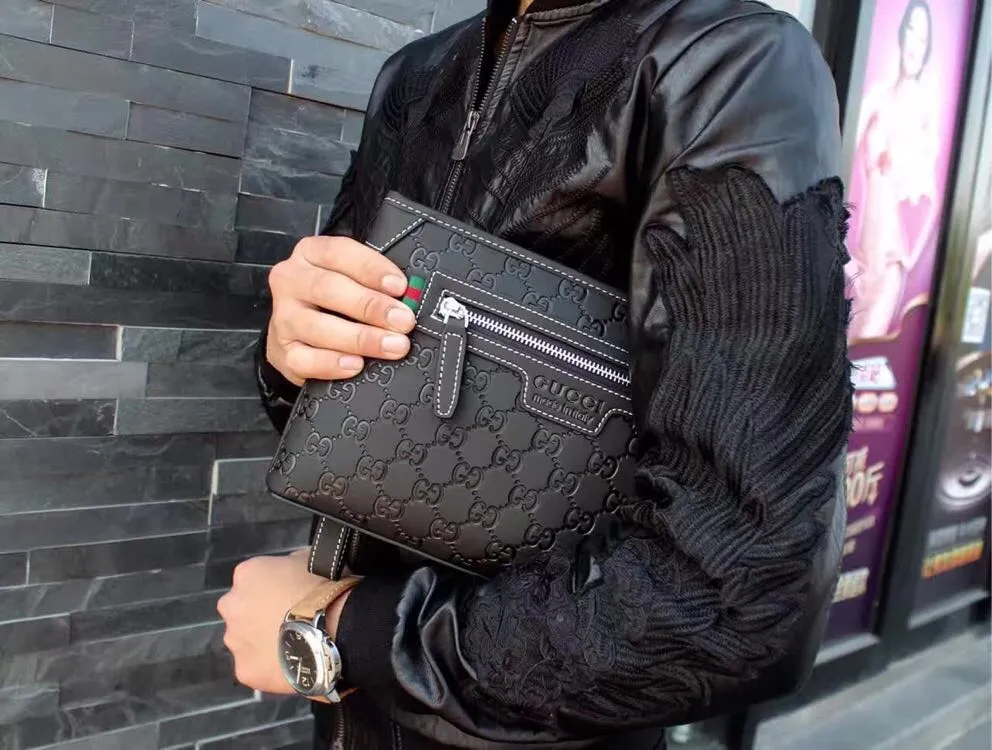 【2026】【GUCCI 公式 旗艦店】クッチ  クラッチバッグ 当日出荷 好評に付き再入荷！28*18*4CM