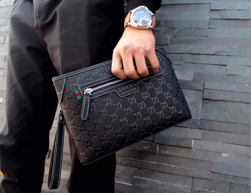 【2026】【GUCCI 公式 旗艦店】クッチ  クラッチバッグ 当日出荷 好評に付き再入荷！28*18*4CM