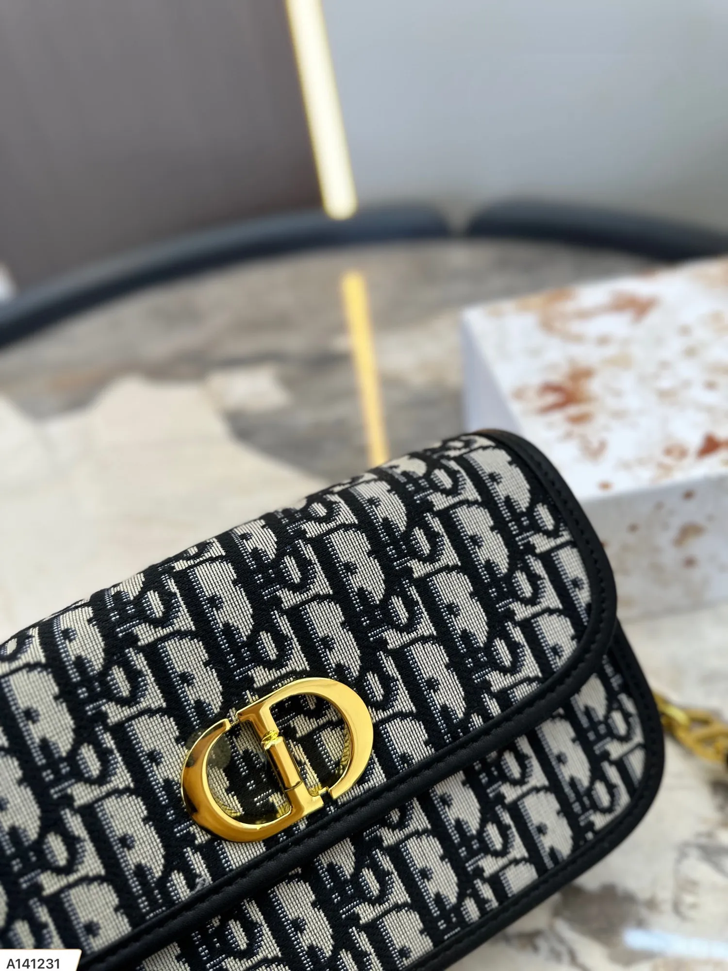 【2026】【DIOR 公式旗艦店】ディオール   ショルダーバッグ 当日出荷 好評に付き再入荷！22.5*12CM