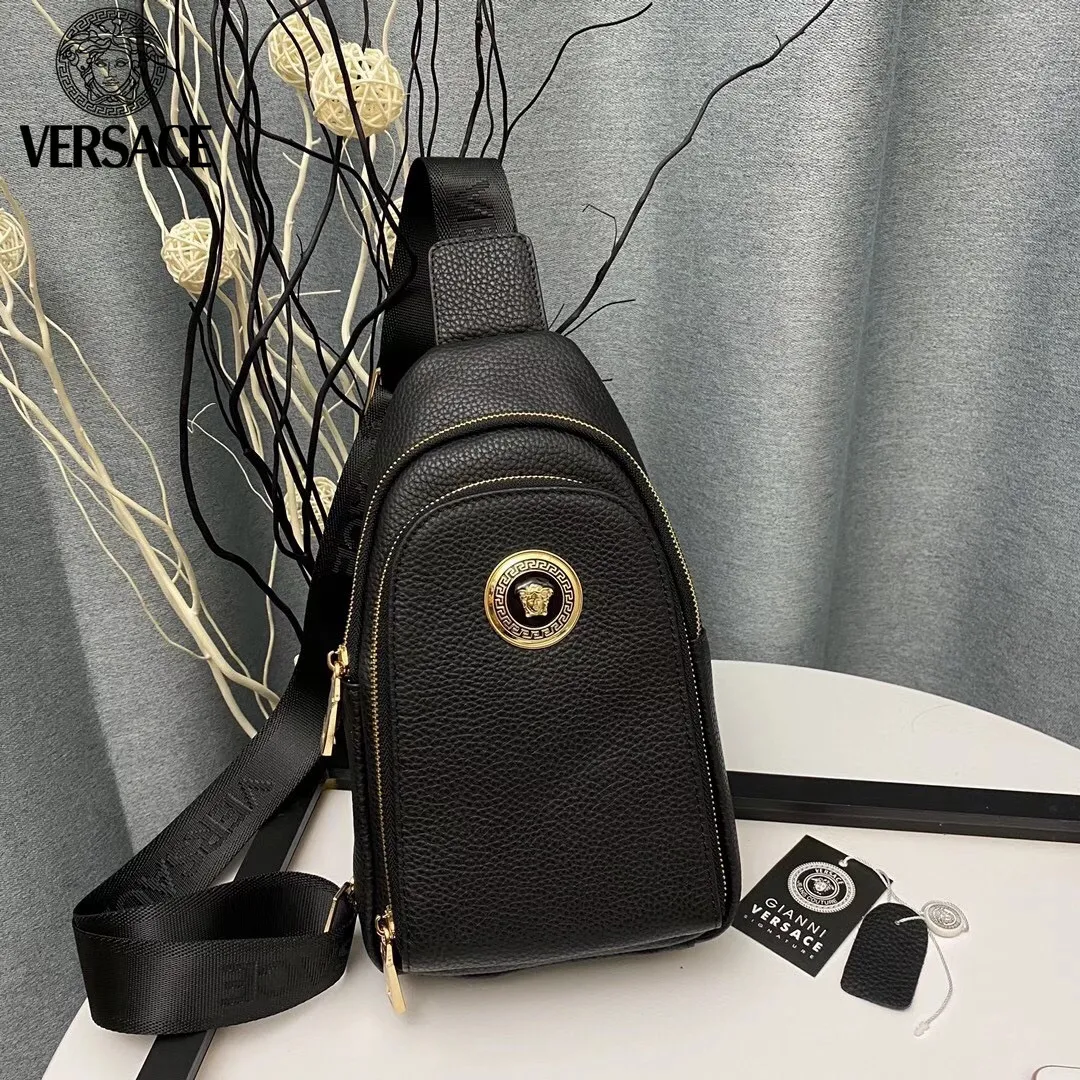 【2026】【VERSACE 公式旗艦店】ヴェルサーチ    胸ポケット  当日出荷 好評に付き再入荷！32*18*6CM