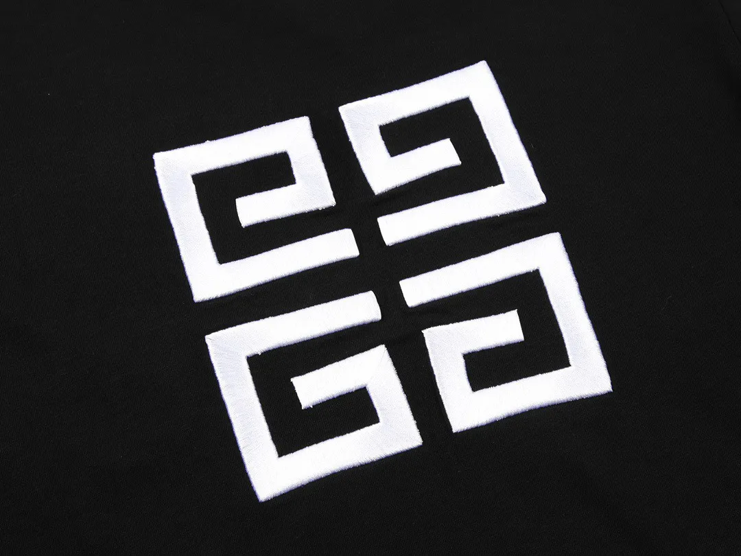 【2026】【GIVENCHY 公式旗艦店】ジバンシー     Tシャツご好評に付き再入荷！