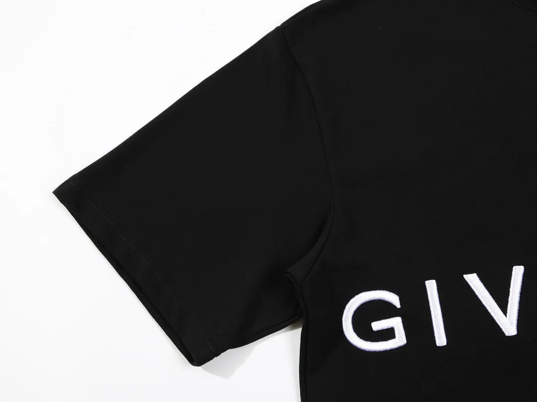 【2026】【GIVENCHY 公式旗艦店】ジバンシー     Tシャツご好評に付き再入荷！