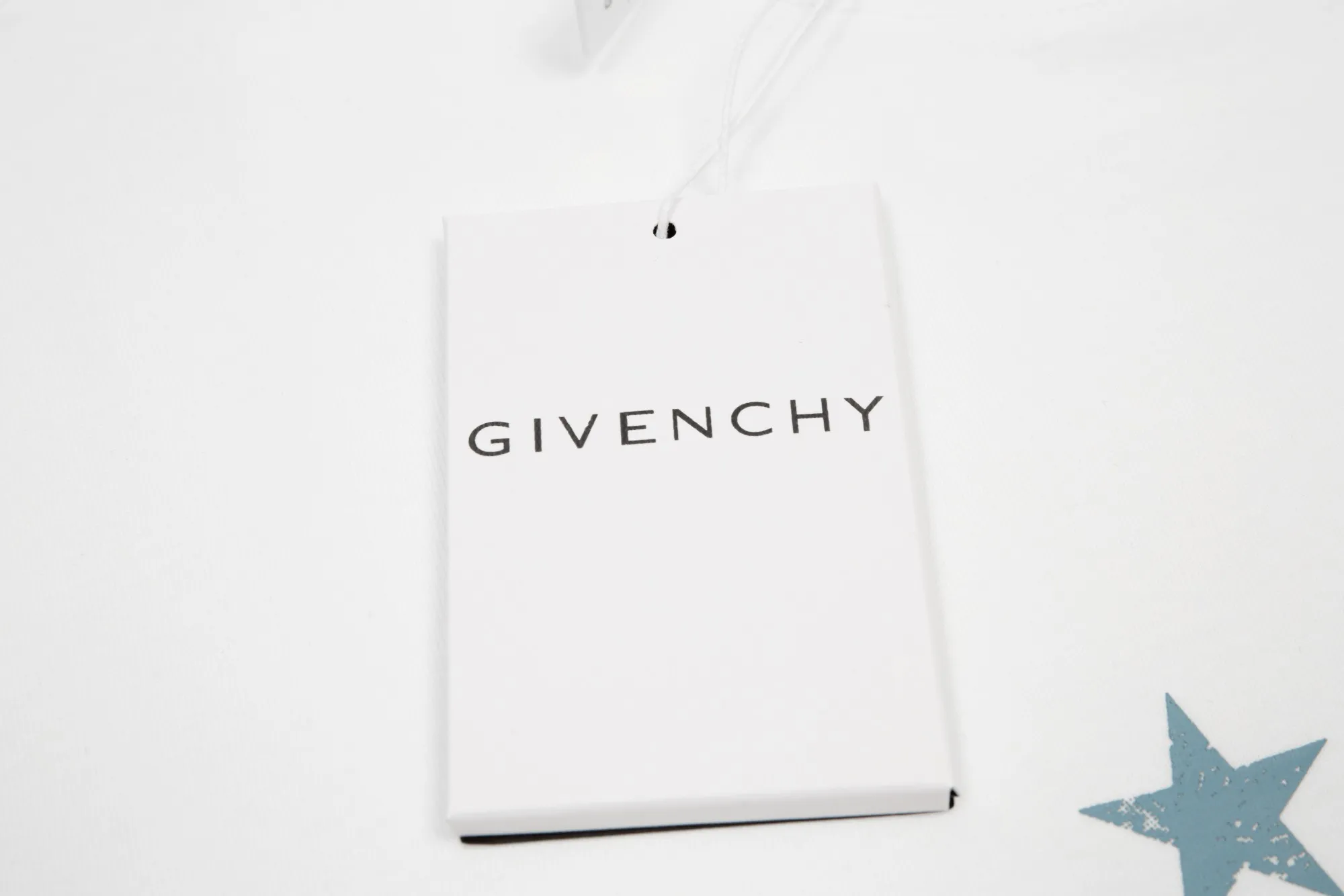 【2026】【GIVENCHY 公式旗艦店】ジバンシー     Tシャツご好評に付き再入荷！