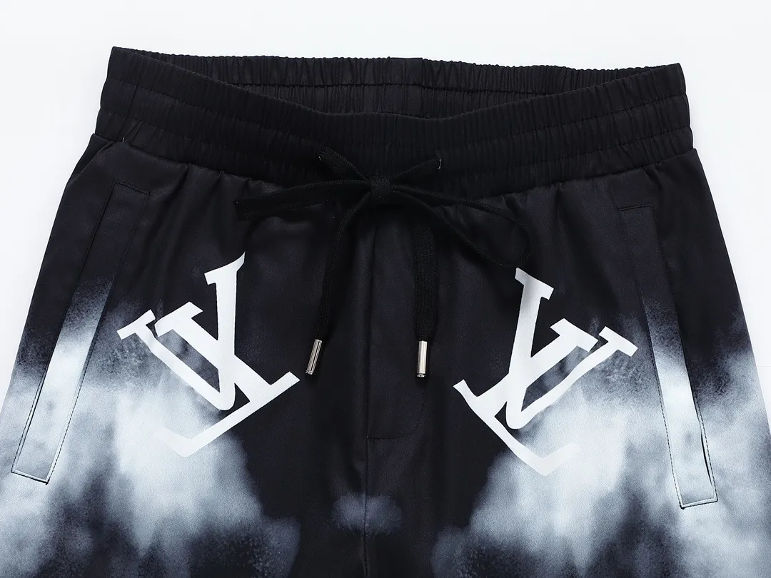 【2026】【LOUIS VUITTON   公式旗艦店】 ルイヴィトン  ショートパンツ  ご好評に付き再入荷！