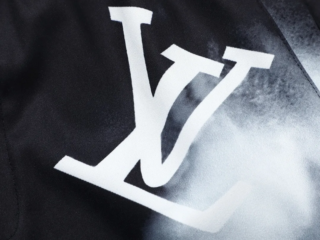 【2026】【LOUIS VUITTON   公式旗艦店】 ルイヴィトン  ショートパンツ  ご好評に付き再入荷！