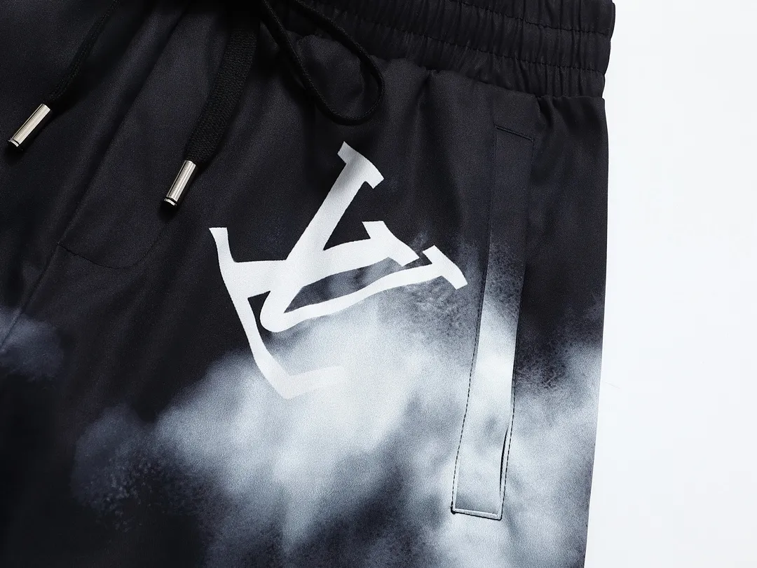 【2026】【LOUIS VUITTON   公式旗艦店】 ルイヴィトン  ショートパンツ  ご好評に付き再入荷！