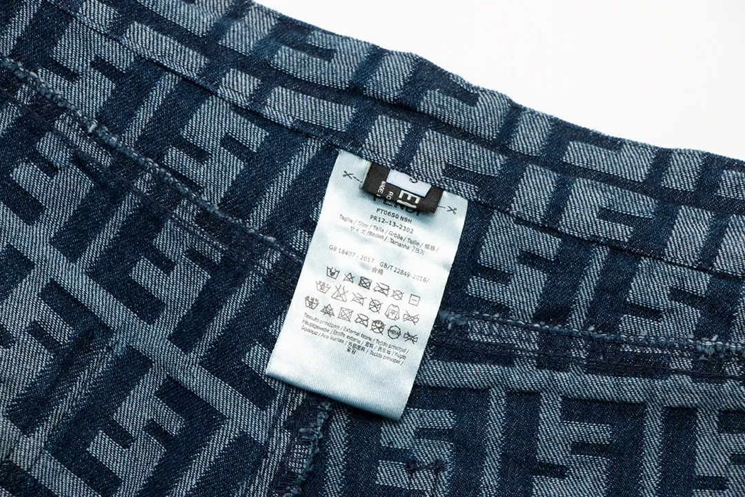 【2026】【FENDI   公式旗艦店】フェンディ   ショートパンツ  ご好評に付き再入荷！