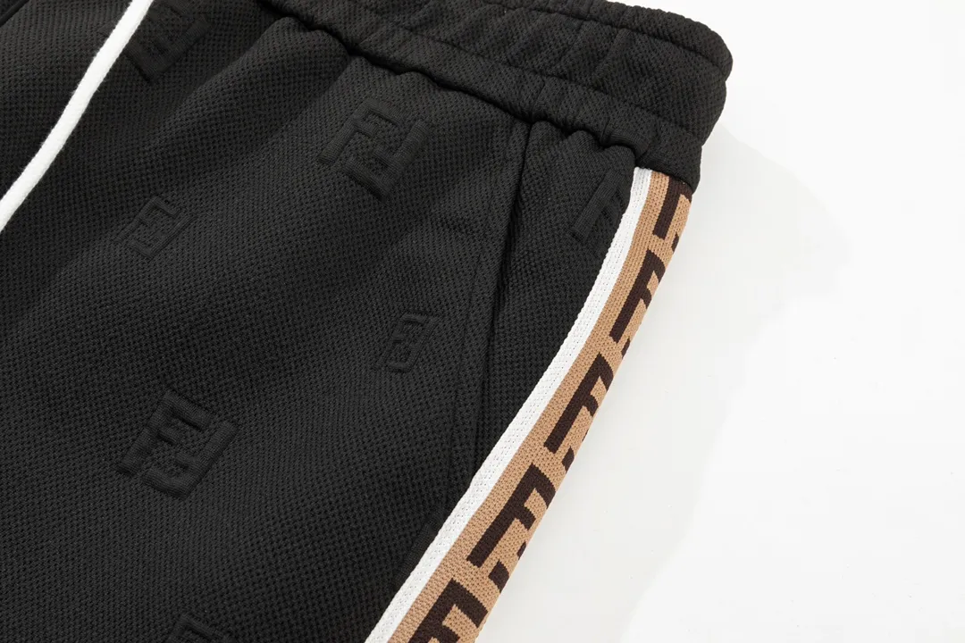 【2026】【FENDI   公式旗艦店】フェンディ   ショートパンツ  ご好評に付き再入荷！