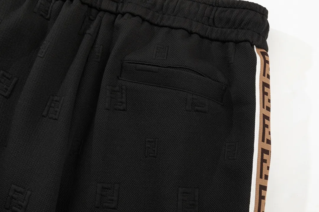 【2026】【FENDI   公式旗艦店】フェンディ   ショートパンツ  ご好評に付き再入荷！