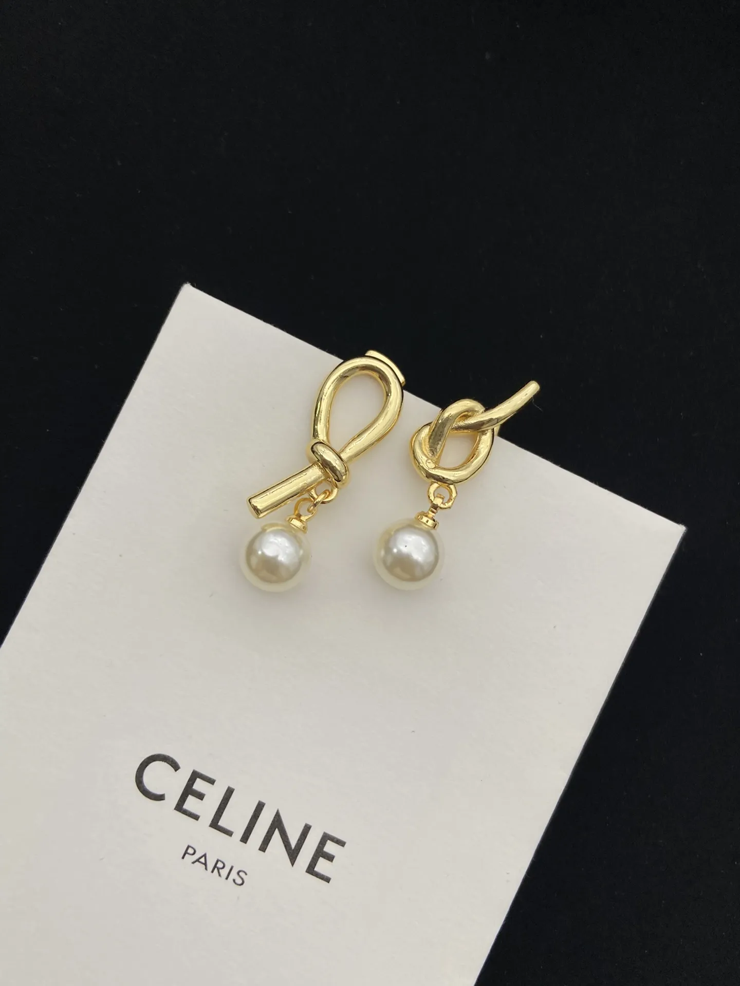 【2026】【CELINE】 セリーヌ   ファッションスタイルのイヤリング