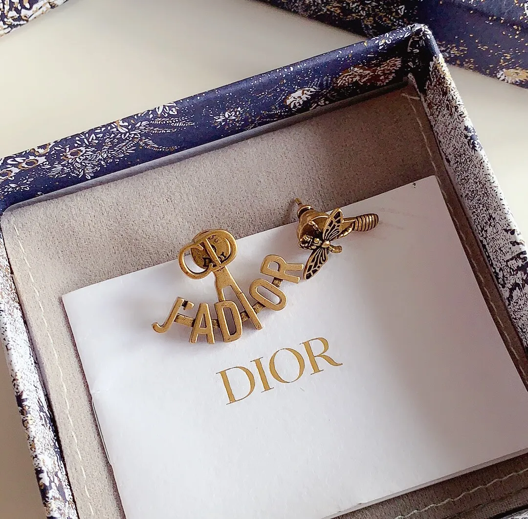【2026】【DIOR】 ディオール   ファッションスタイルのイヤリング