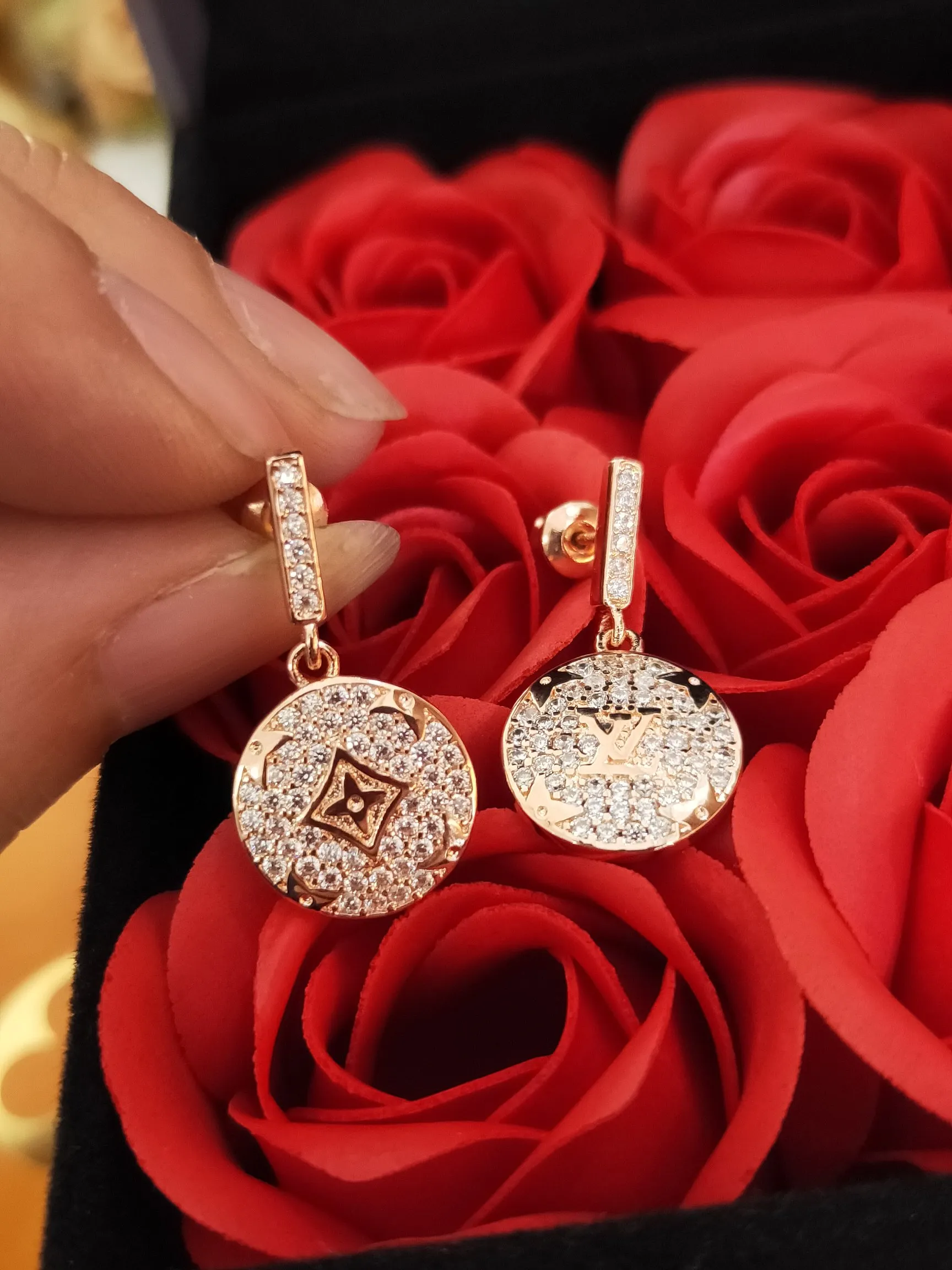 【2026】【LOUIS VUITTON 】ルイヴィトン   ファッションスタイルのイヤリング