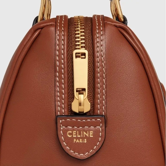 【2026】【CELINE】キュイル トリオンフ スモールボストン バック 19.5 x 14 x 7 cm