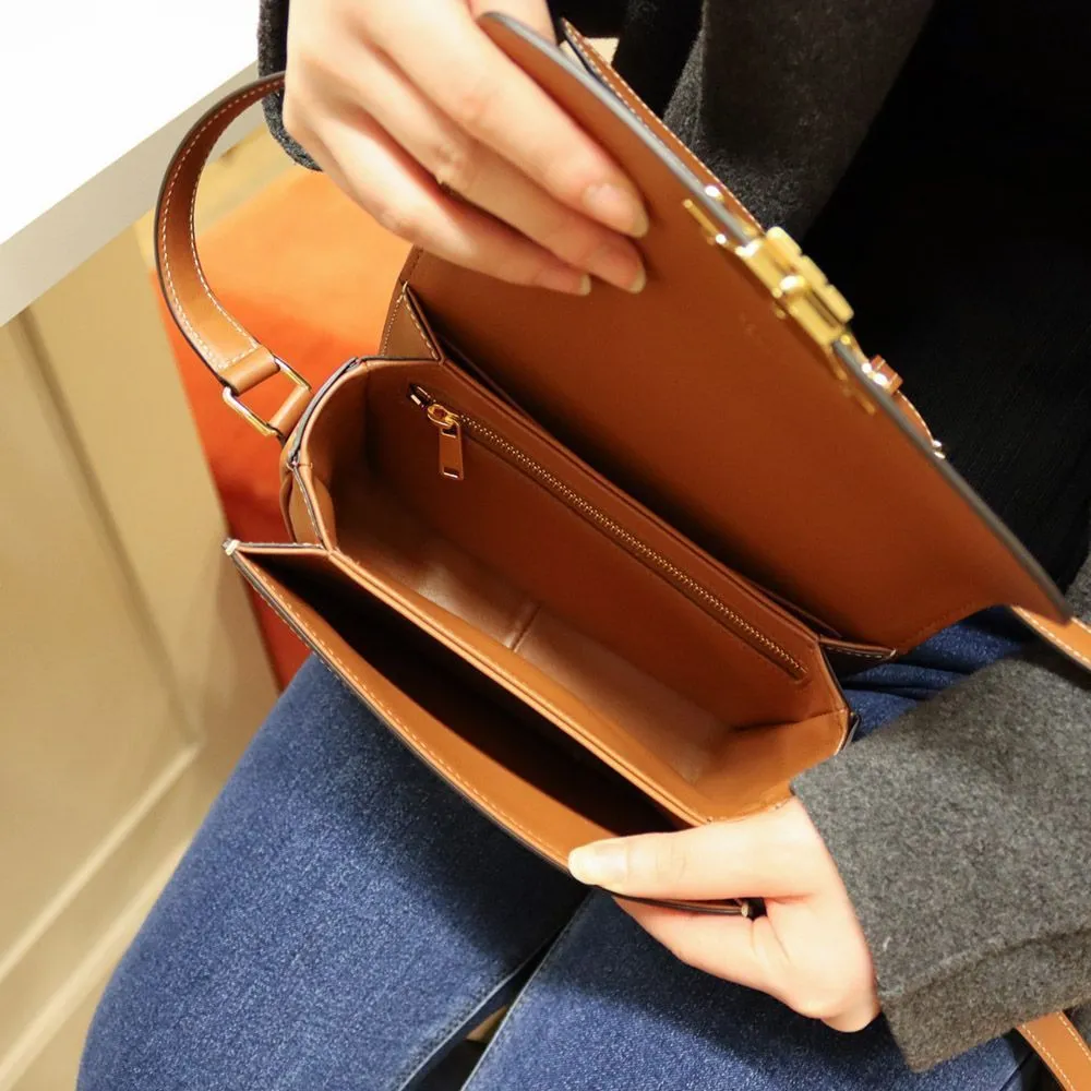 【2026】人気☆CELINE ティーン トリオンフ キャンバス