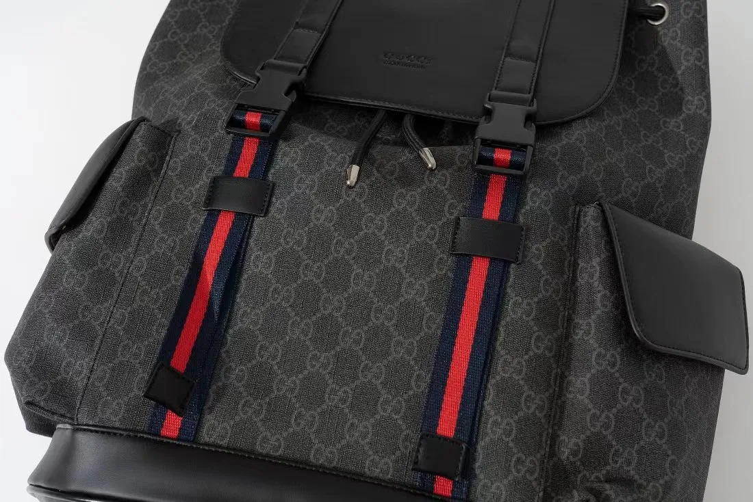 【2026】 GUCCI メッセンジャーバッグ