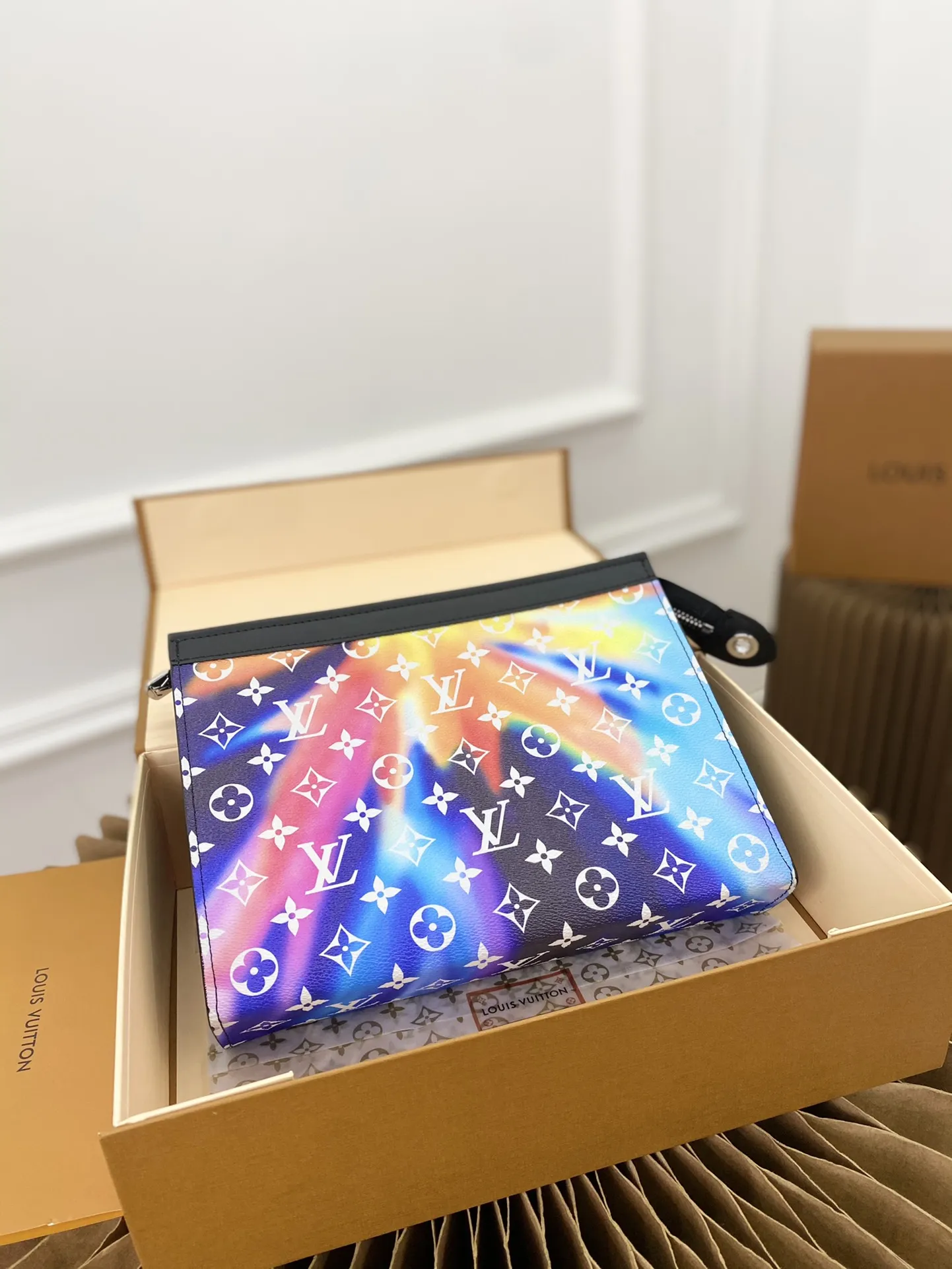 【2026】LOUIS VUITTON（ルイヴィトン）クラッチバッグ 27*21cm