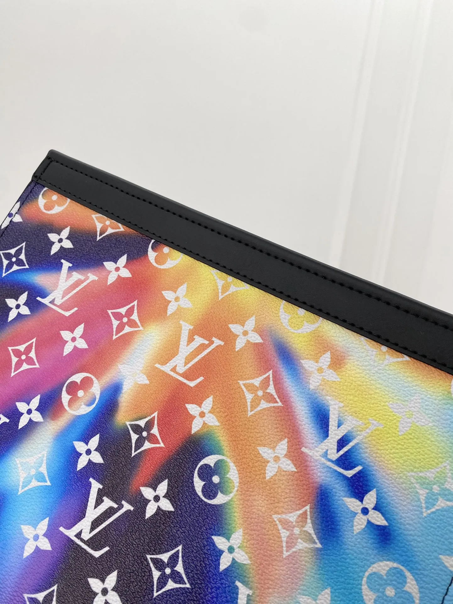 【2026】LOUIS VUITTON（ルイヴィトン）クラッチバッグ 27*21cm